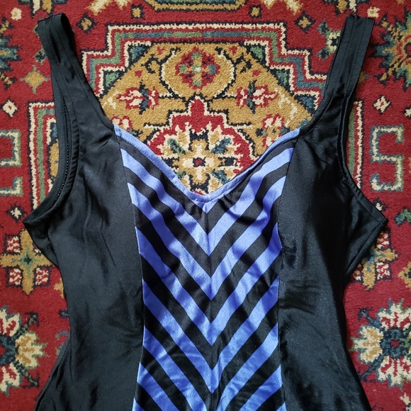 ⭐ VINTAGE | Mid-Century Purple & Black One Piece Sea Stars Swimsuit - Picture 3 of 12